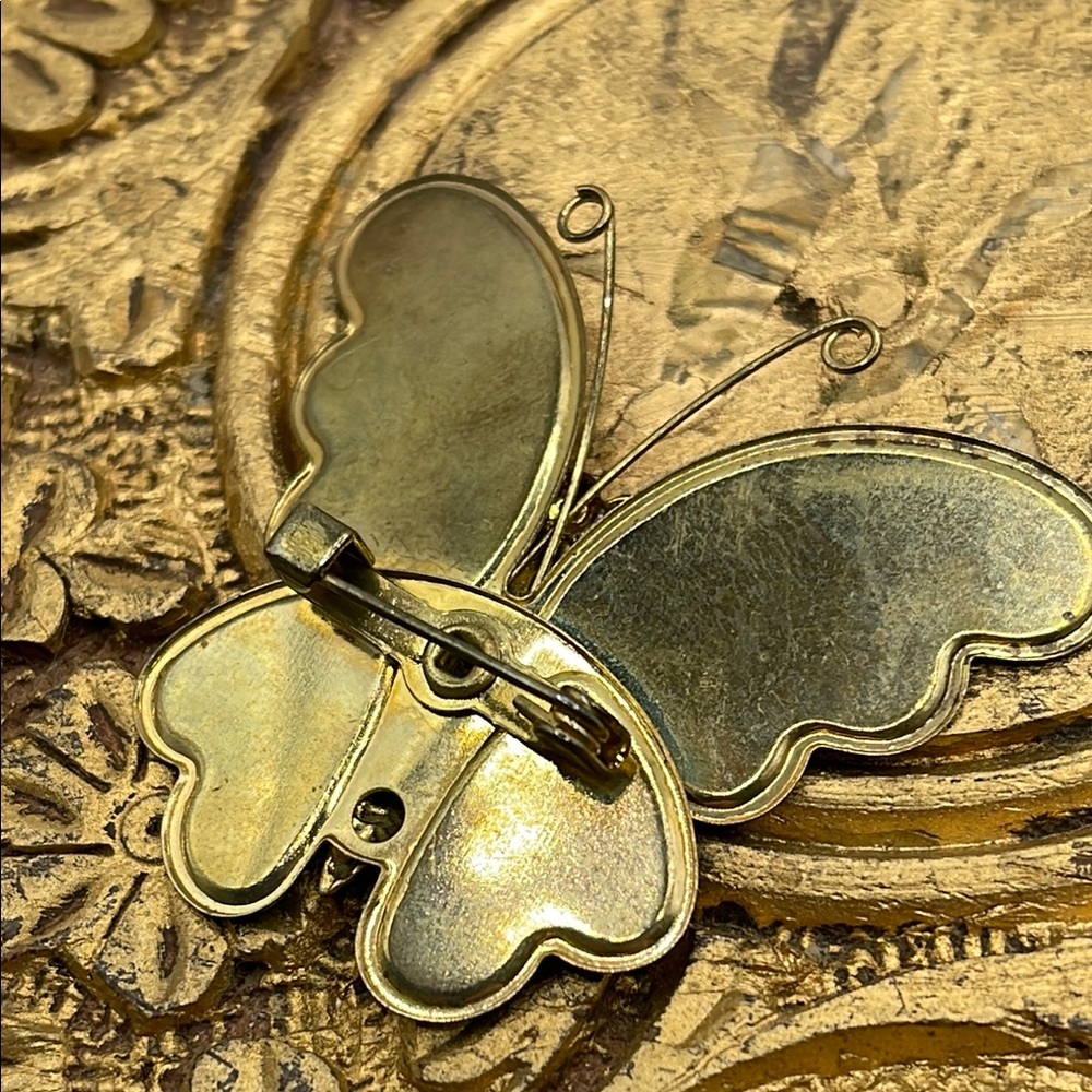Stunning vintage monarch Vibrant Butterfly Brooch pin so pretty - Picture 2 of 11